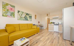 Modern Zoliborz Apartment by Renters
